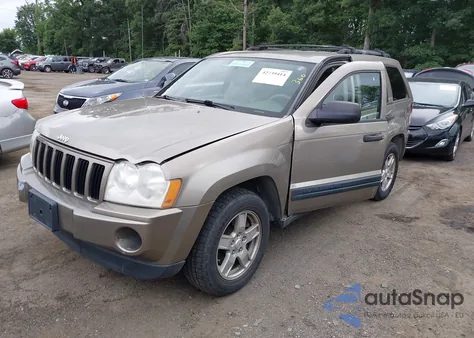 2005 Jeep Grand Cherokee Laredo z USA, uszkodzony, nr VIN 1J4GR48K35C556188